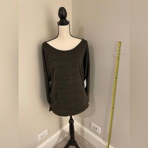 RARE NWT Athleta BATWING AND ROBIN TOP